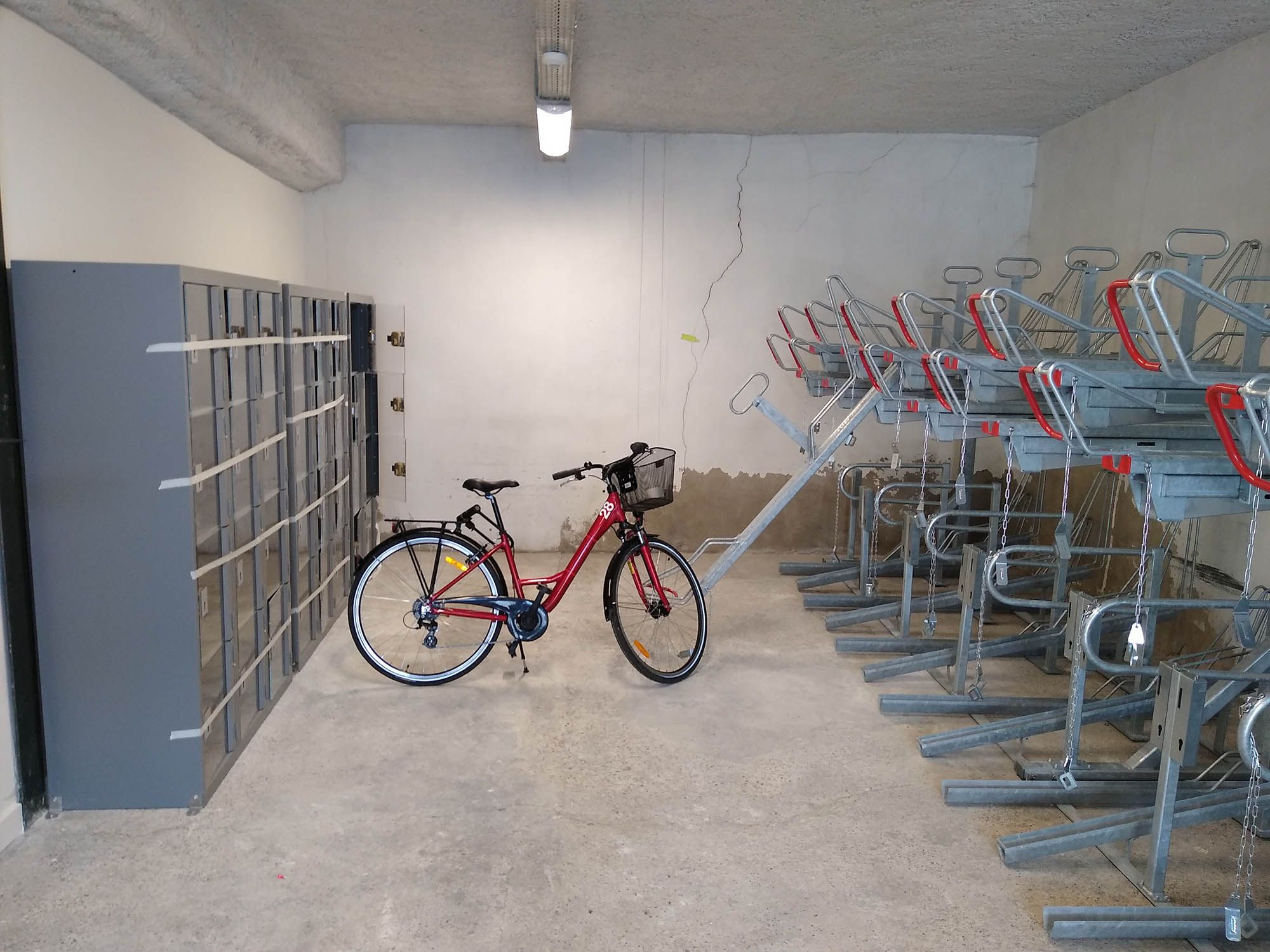 Local vélos place du Palais - Vienne 3_BD.jpg